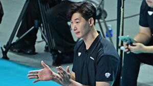 우리카드, 후반기 14승으로 봄 배구&hellip;박철우 대행 체제 성공