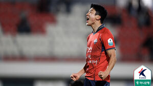 10명이 싸운 김천, 광주와 1:1 무승부&hellip;고재현 '극장골'