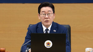 이 대통령 "'전쟁 추경' 신속 편성&hellip;차량 5부제 등 검토"