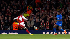 총알 같은 슈팅&hellip;아스날 에제 환상 중거리슛