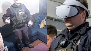 헤드셋 쓰고 양손 '휙휙'&hellip;체포 현장서 혼자 딴짓?