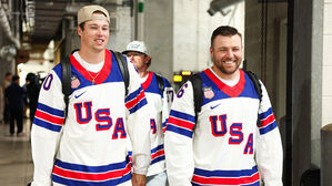 미국 야구대표팀, '관세 더비' 하키 유니폼 입고 WBC 결승전 등장