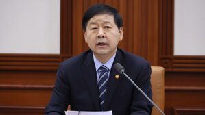 구윤철 "나프타 경제안보품목 한시지정&hellip;주유소 가격 더 내려야"