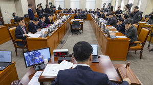 중수청 설치법, 여당 주도로 국회 행안위 통과&hellip;국민의힘 반대표