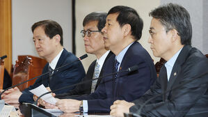 구윤철 "외환시장, 각별히 경계감 갖고 예의주시&hellip;적기 대응"