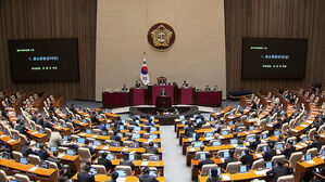 공소청 설치법 두고 대치&hellip;밤새 '필리버스터' 진행