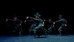 '도포 휘날리며'&hellip;갓 쓴 발레리노들이 돌아온다