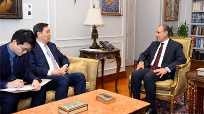 이집트 외무장관 만난 자이쥔 중국 중동문제 특사(가운데)