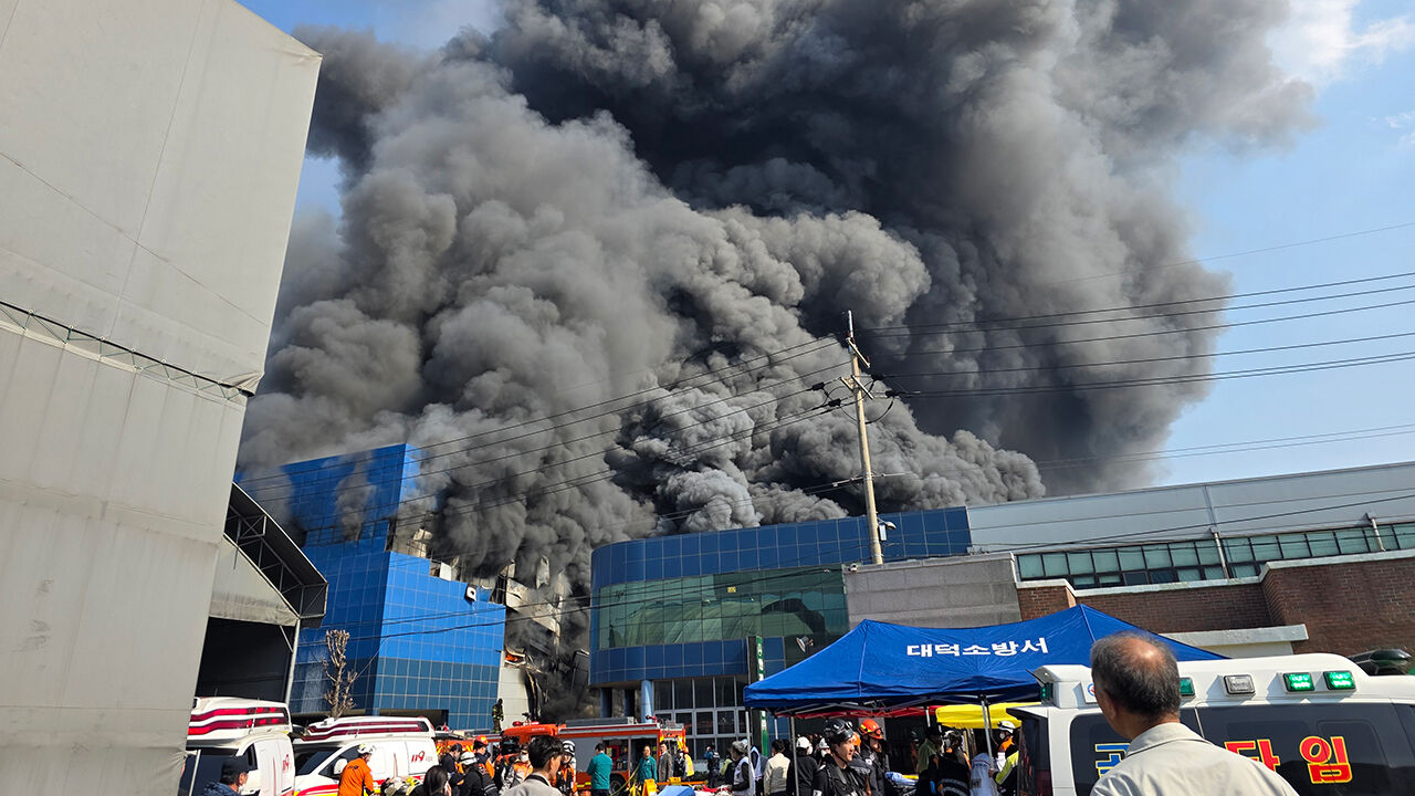 20일 오후 1시 17분쯤 대전 대덕구 문평동 한 자동차부품 제조 공장에서 불이 났다.