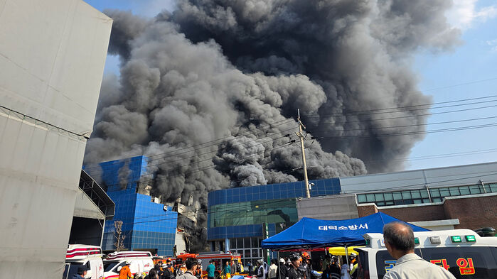 20일 오후 1시 17분쯤 대전 대덕구 문평동 한 자동차부품 제조 공장에서 불이 났다.
