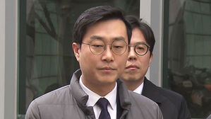 성추행 의혹 4달 만에 탈당&hellip;"장경태 의원직 박탈해야"