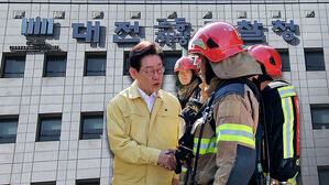 이 대통령 "2차 사고 없어야"&hellip;화재 원인 수사 본격화