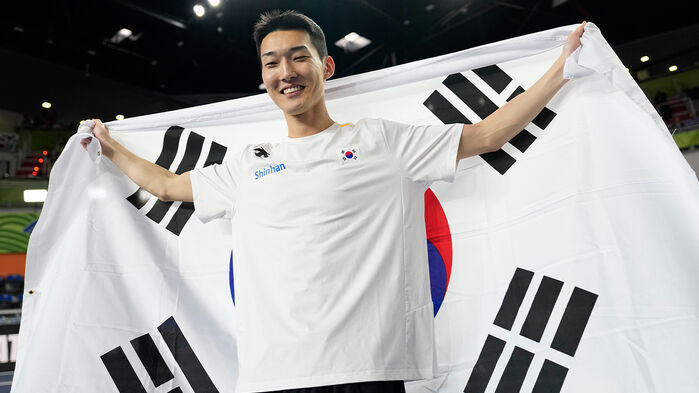 우상혁, 세계실내선수권 4회 연속 메달&hellip;2ｍ26 넘어 공동 3위