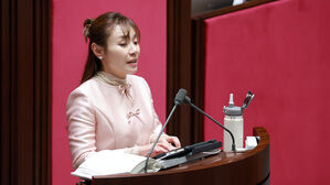 국힘 김예지, 점자판 쓰며 17시간 넘게 필버&hellip;여야 모두 격려