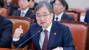 조현 외교부 장관, 이란 장관과 이르면 오늘 통화&hellip;'호르무즈 해협 통항' 논의할 듯