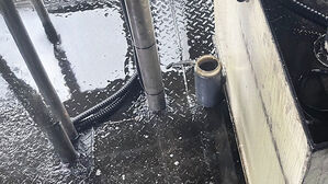 [단독] "유증기 자욱, 천장엔 기름방울"&hellip;내부 보니