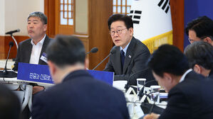 이 대통령 "노동 3권 제대로 보장되는 게 중요"