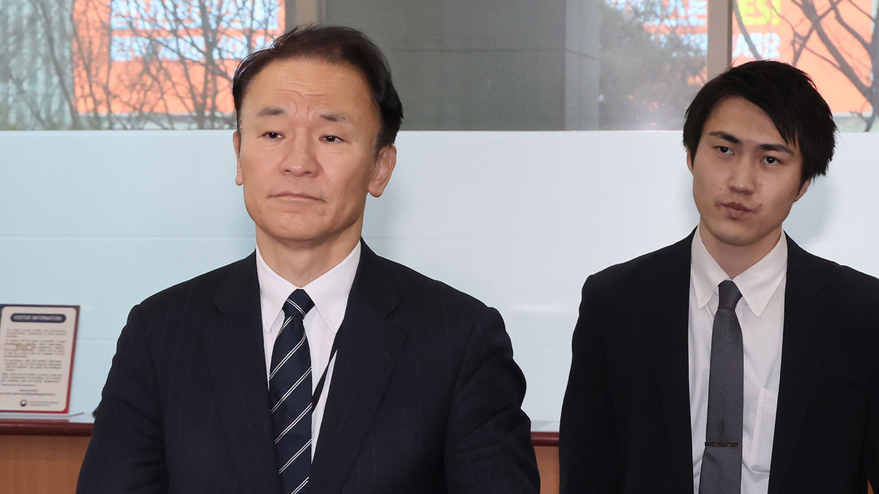 정부, 일 역사 왜곡 교과서에 강력 항의…일 총괄공사 초치