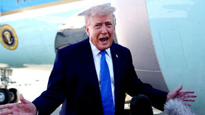 트럼프 "이란이 우리에게 선물 줘&hellip;석유&middot;가스 관련된 것"