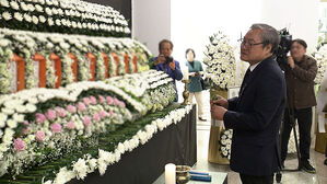 [단독] 생존자도 모인 자리에서&hellip;"늦게 나와 타 죽어"