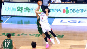 정관장, DB 꺾고 '선두' LG 추격&hellip;변준형의 재치 플레이