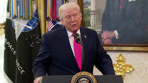 휘발윳값에 화들짝&hellip;트럼프, 환경 규제까지 푼다