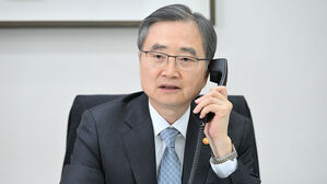 조현 "이란 입장 전달 받았지만&hellip;호르무즈 통과 판단은 일러"