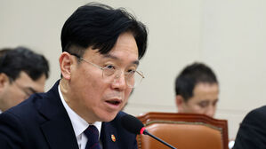 노동부 장관, 대전 화재 참사 "전형적 인재&hellip;참으로 송구"