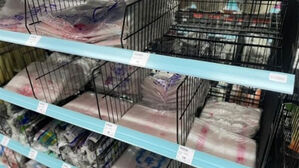 타이완서도 '비닐봉지 품귀'&hellip;"원자재 가격 상승&middot;일부 고객 사재기"