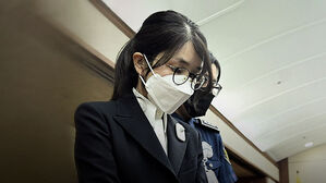 특검, '주가 조작&middot;통일교 의혹' 김건희 2심도 징역 15년 구형&hellip;"민주주의 신뢰 훼손"