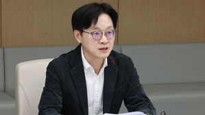 김정관 산업부 장관 "평소 대비 원유 80% 확보&hellip;비축유 안 풀고 4&sim;5월 넘길 듯"