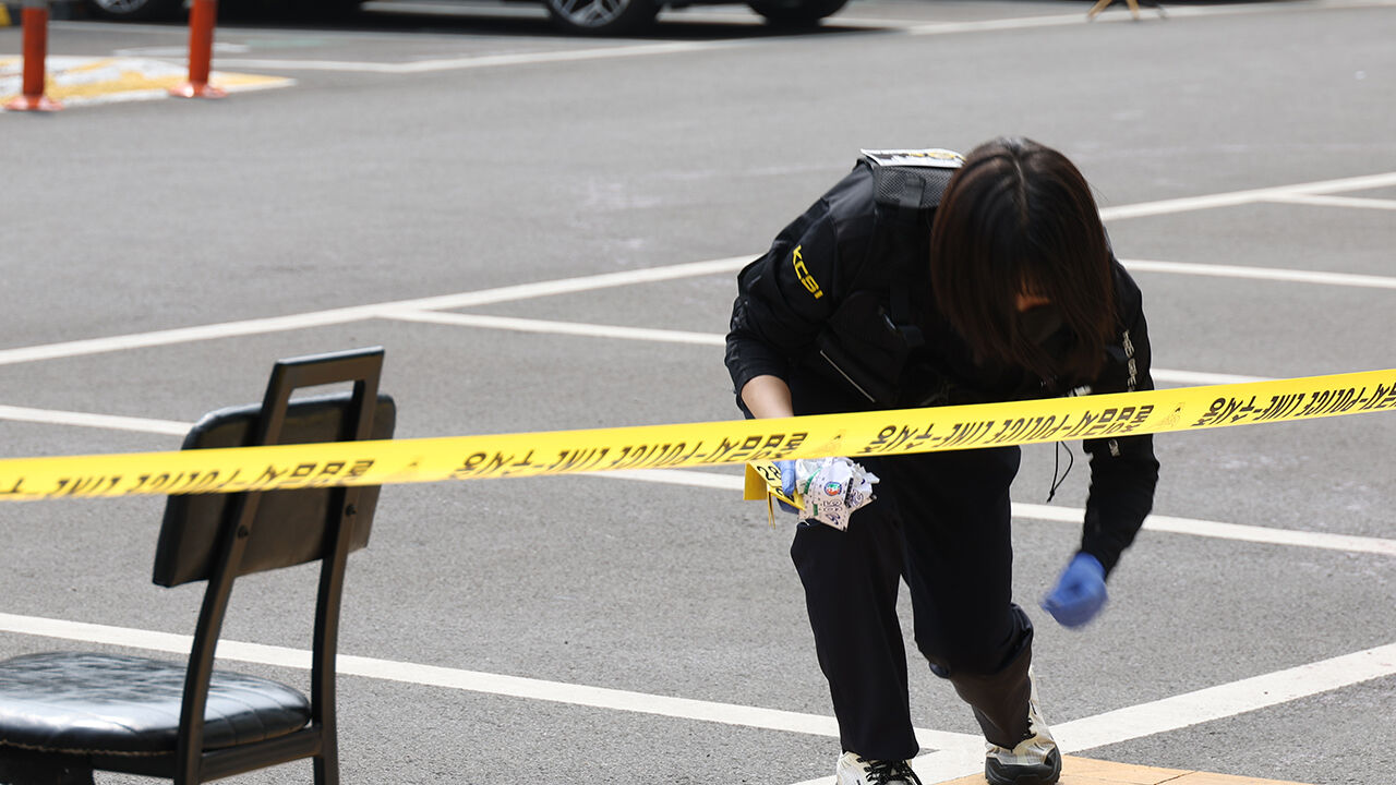 27일 오전 경남 창원시 성산구 한 아파트 인근 주차장 칼부림 발생 현장 (사진=연합뉴스)