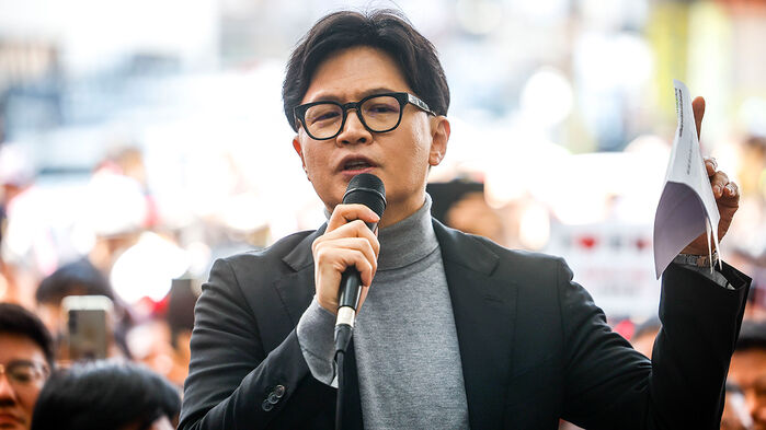 국민의힘 한동훈 전 대표가 22일 서울 동대문구 경동시장을 방문해 발언하고 있다.