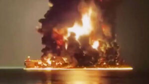 검은 연기 퍼지고 폭발 순간도&hellip;SNS로 맞불 선전전