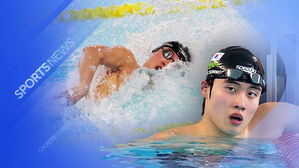 '허리 통증' 황선우 200m 1위&hellip;나고야행 확정