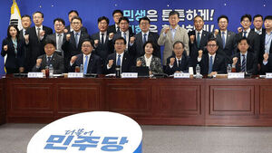 당정 "석유화학 제품 일부 유통 교란&hellip;'매점매석 금지' 강력 추진"