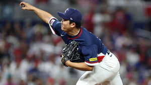 고우석, 트리플A 시즌 첫 등판서 3볼넷 4실점 패전