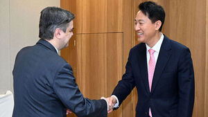 오세훈, 광화문 '감사의정원' 석재 기증국 외교단 초청