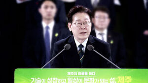 제주 찾은 이 대통령 "잠 안 올 정도로 심각한 상황"  