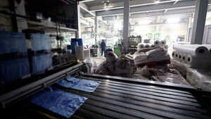 문 손잡이 가격까지&hellip;"재고 겨우 2주분" 비상