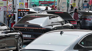 [단독] 주유소 앞 100m '장사진'&hellip;새치기에 흉기까지