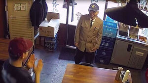 국밥집에 제복 입은 노인&hellip;"훈훈하다" 퍼진 사연