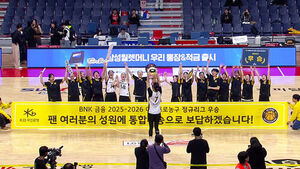 KB, 2년 만에 정규리그 우승&hellip;통산 6번째