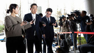 김병기, 20일 만에 경찰 재출석 "무혐의 입증할 것"