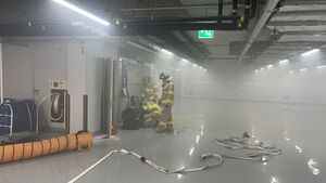 부산 서구 대학병원 주차장서 화재&hellip;진화 중