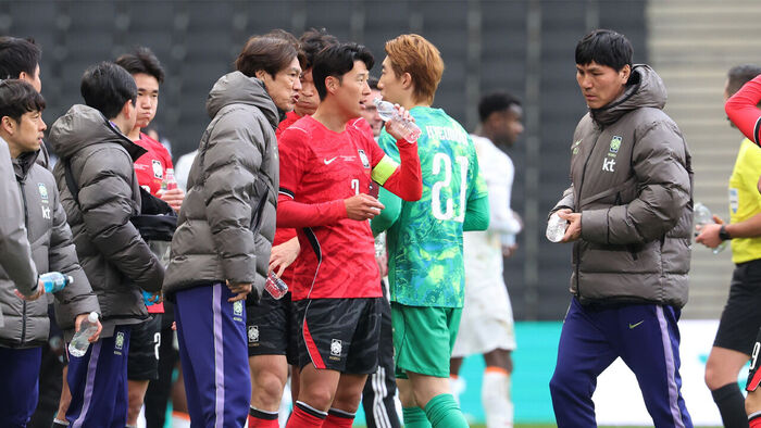 홍명보호, 오스트리아전서도 '물 보충 휴식'&hellip;시간은 줄이기로