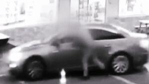 [단독] '4,000원' 안 내겠다고&hellip;주차 관리인 매달고 '질주'