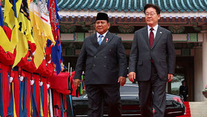 이 대통령, 국빈 방한 인니 대통령에 '국궁 세트&middot;무예서' 선물