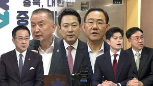 [여담야담] '가처분 인용' 김영환 이어 주호영은?&hellip;서울&middot;부산서 밀리는 국힘