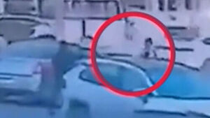 강제로 차 안에&hellip;미국 기자, 대낮 도심서 피랍